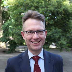 Dr Gunnar Beck
