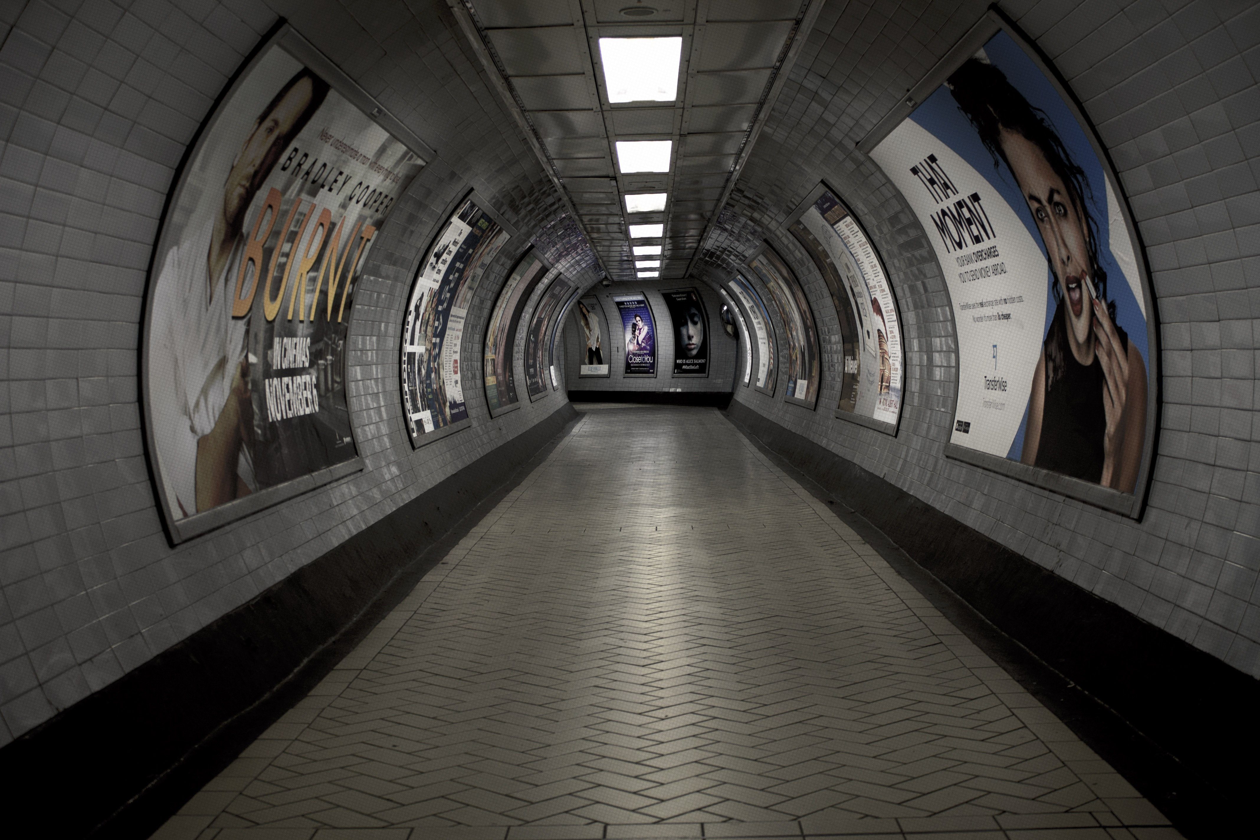 The underground. Метро Лондона туннели. Тоннели лондонского метро. Затопленное метро. Затопленный тоннель метро.